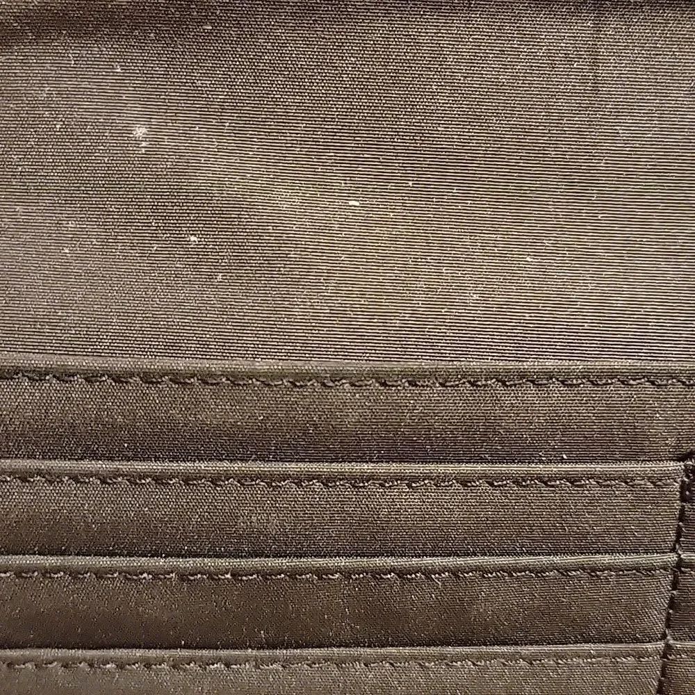 Relic š¦āLeather Embossed wallet. EUC - Picture 5 of 9
